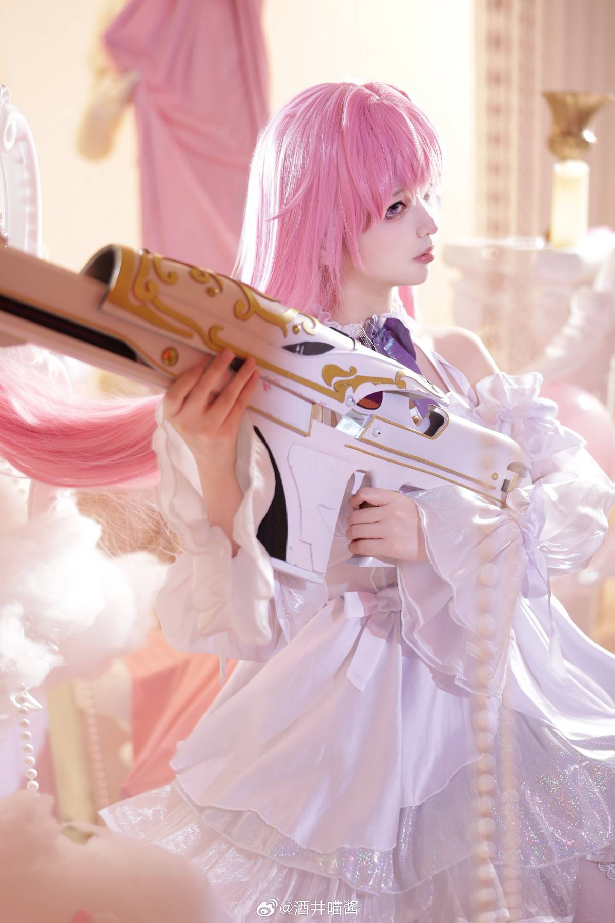 102933ol52f8f06f563uo0-1