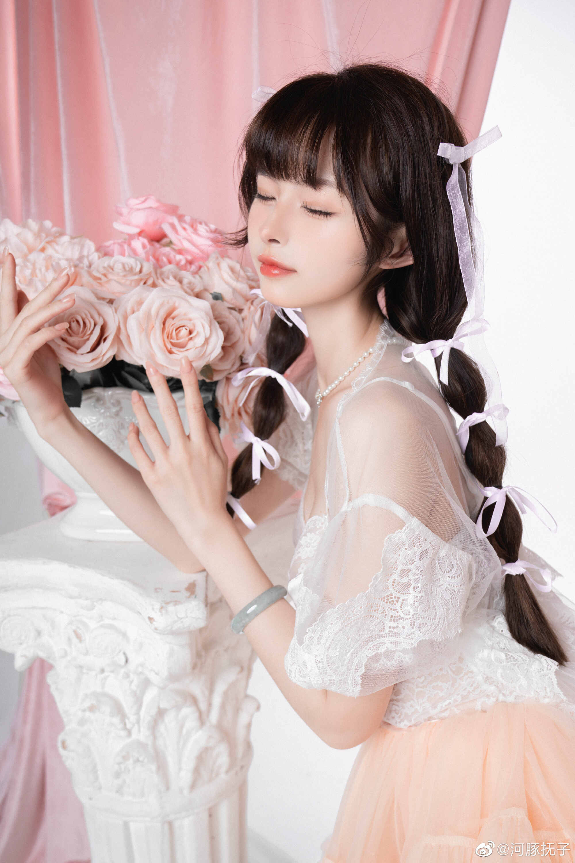 图片[1] - 摄影图册｜今天是桃子味?人潮汹涌，你是人间心动 - 二次元星球