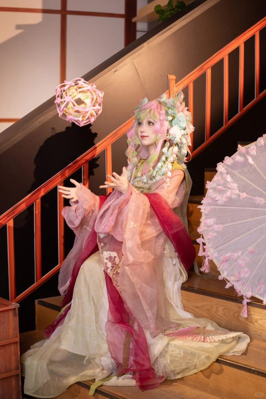 “天呐！怎么会有蜜璃这么可爱的女孩子呢” - 二次元星球